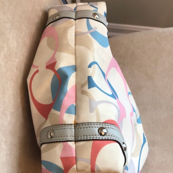 Coach - Picture 8 of 8